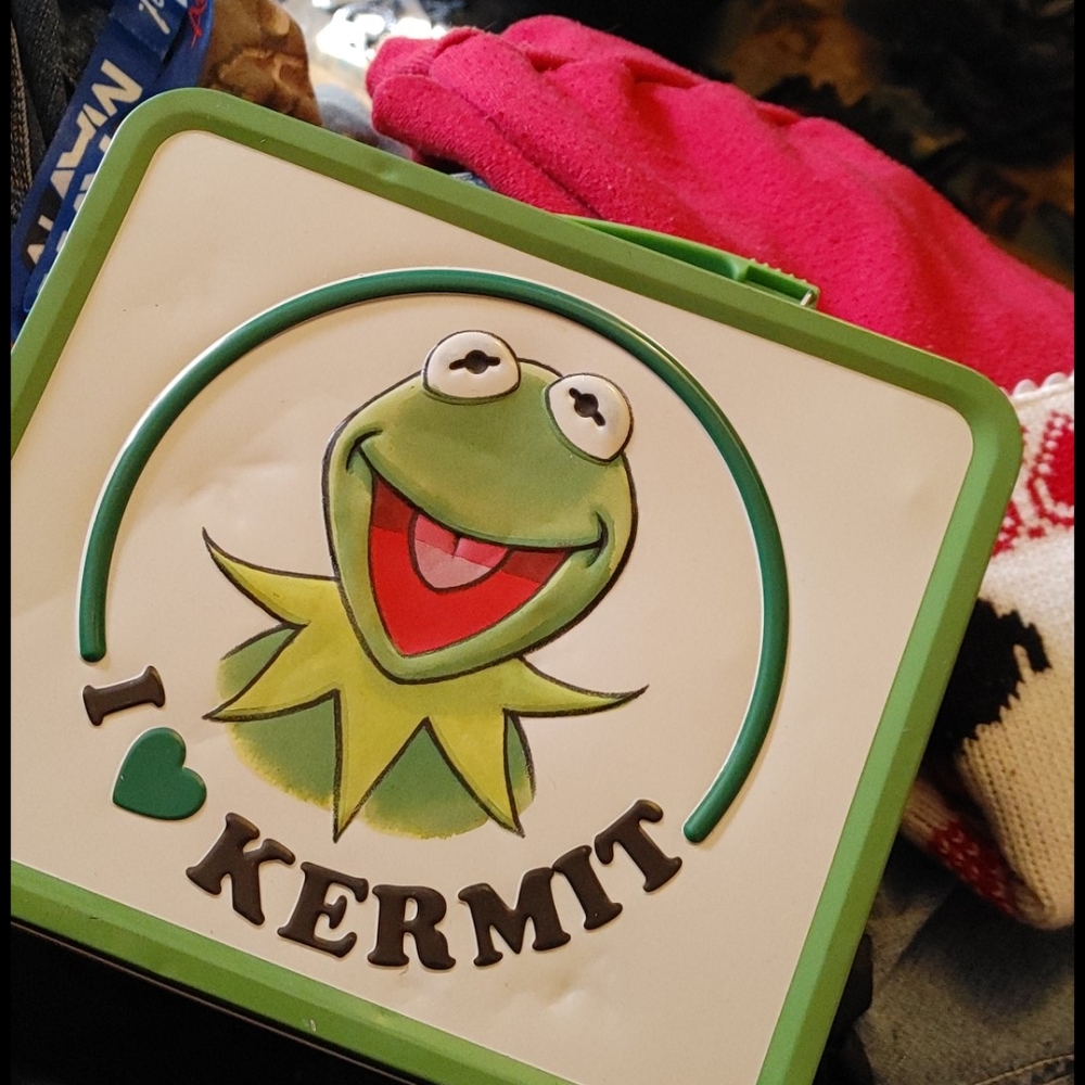 Kermit collectors tin